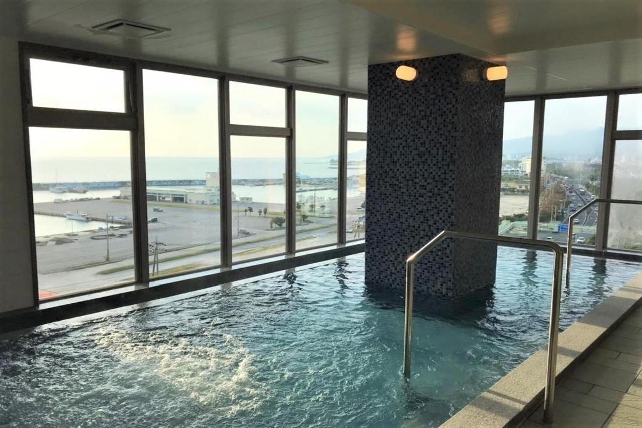 กรีนริช โฮเทล โอกินาวานาโงะ น้ำพุร้อนประดิษฐ์ ฟูตามาตะ ยูโนฮานะ Hotel ภายนอก รูปภาพ